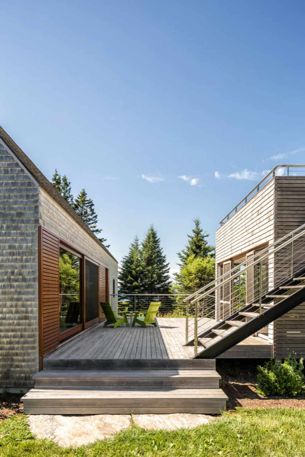 new-england-modern-farmhouse-exterior