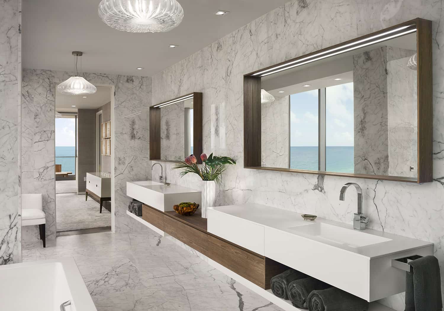 contemporary-penthouse-bathroom