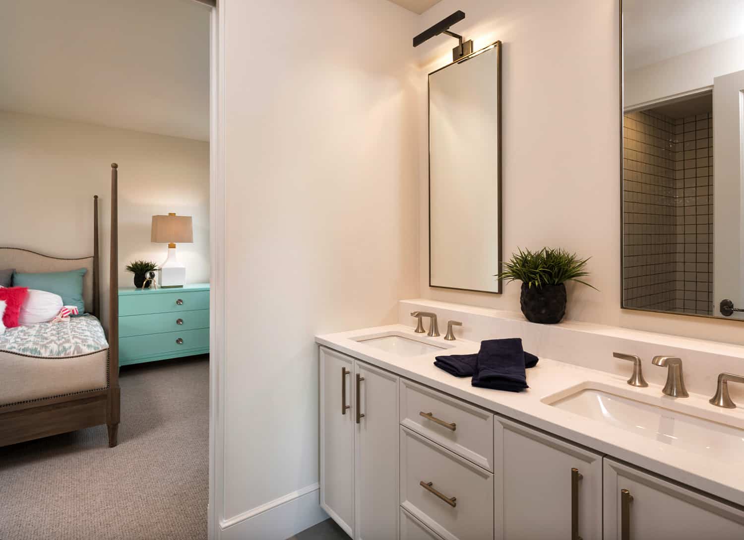 contemporary-bathroom