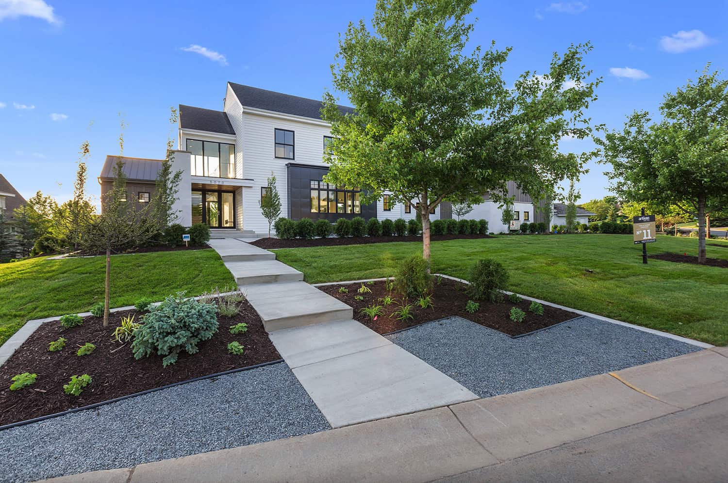 modern-farmhouse-exterior