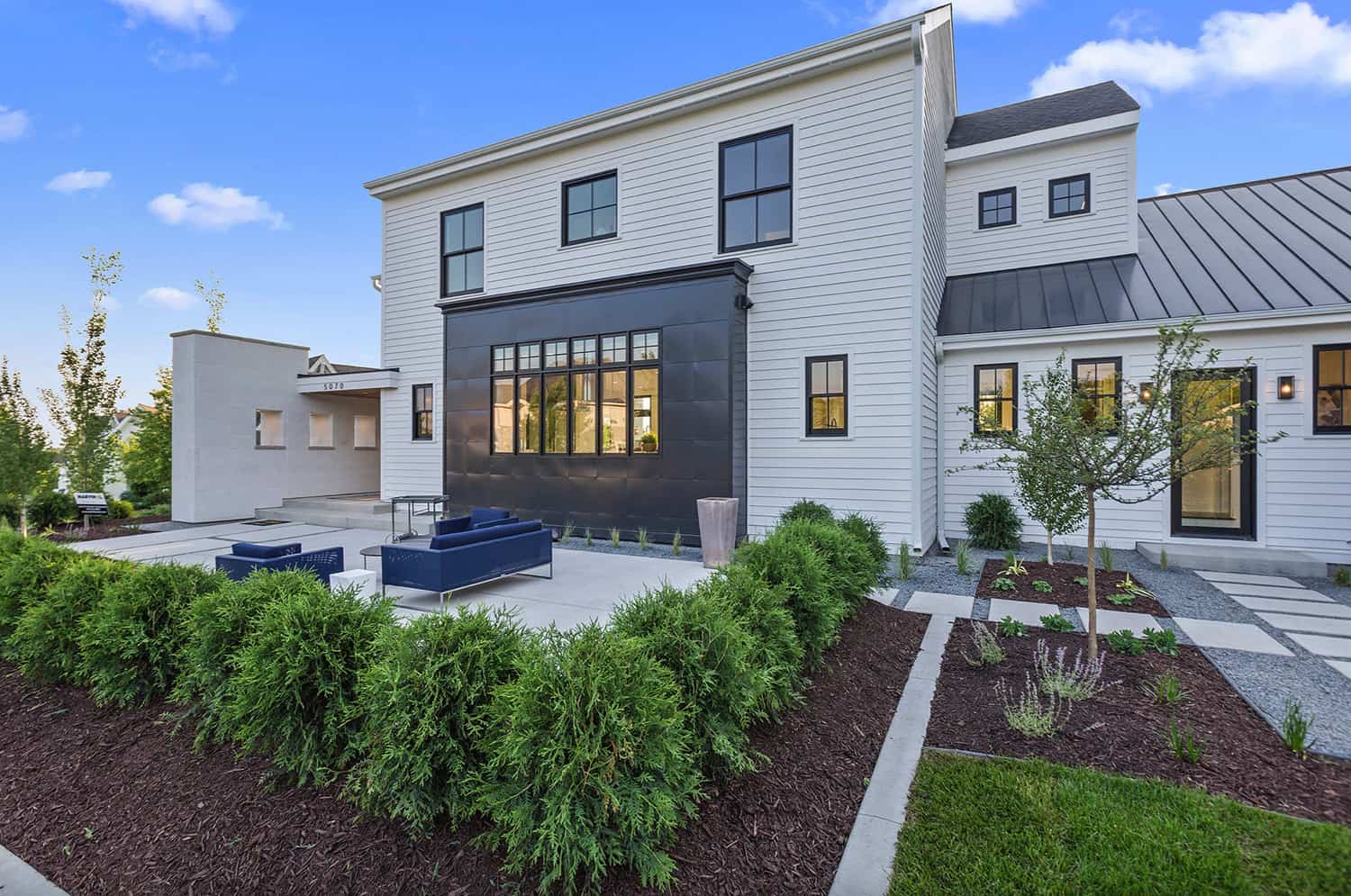 modern-farmhouse-exterior