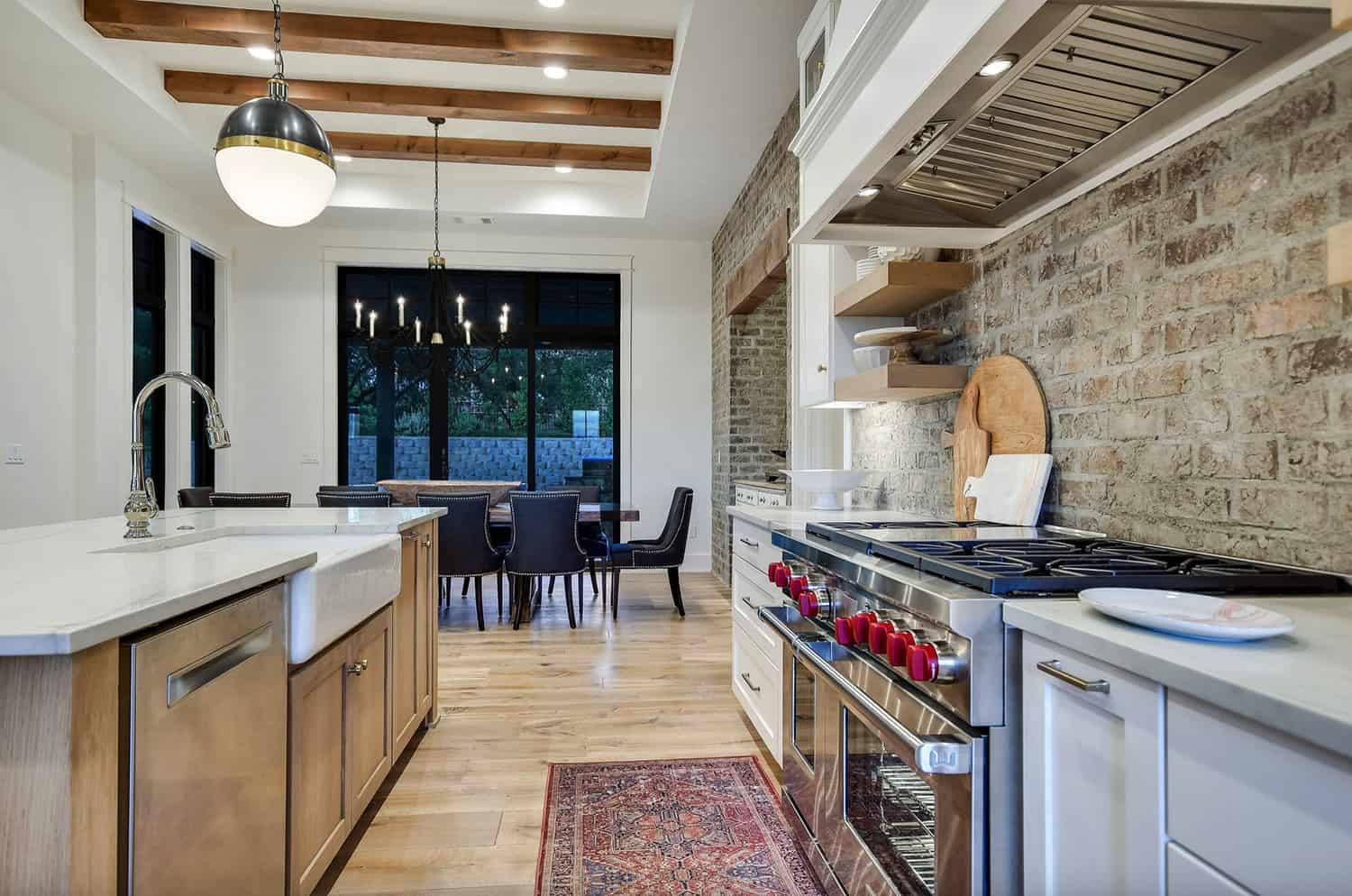 rustic-farmhouse-kitchen