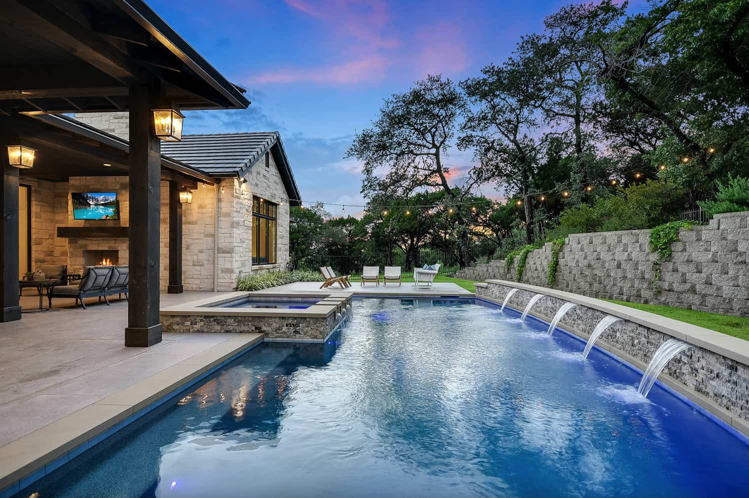 rustic-farmhouse-swimming-pool