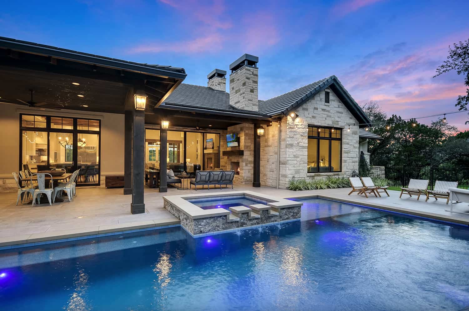 rustic-farmhouse-swimming-pool