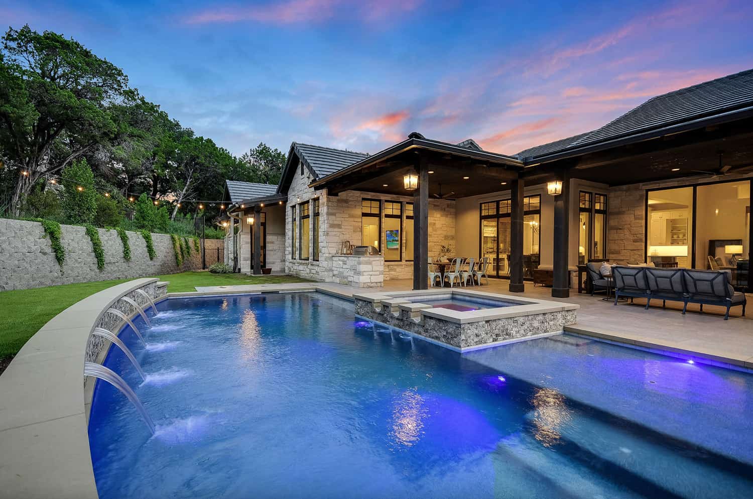 rustic-farmhouse-swimming-pool