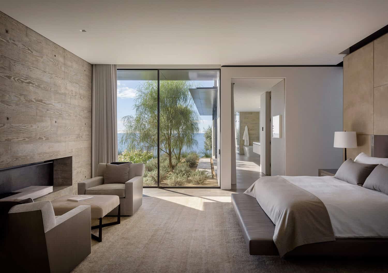 contemporary-bedroom-with-a-view