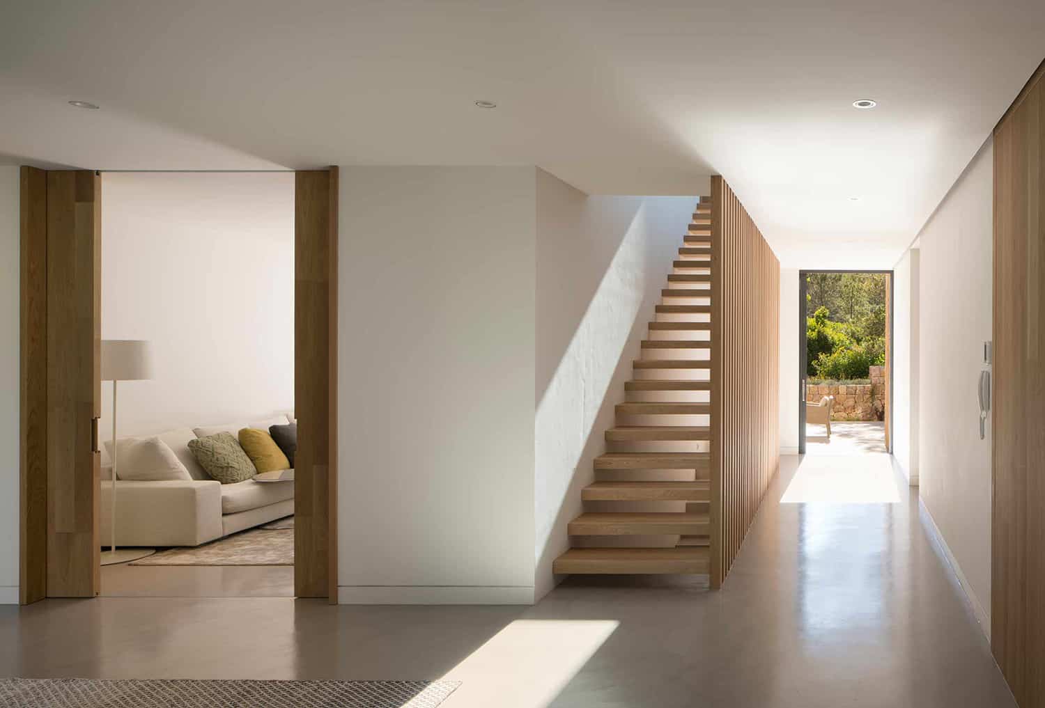 mediterranean-style-staircase