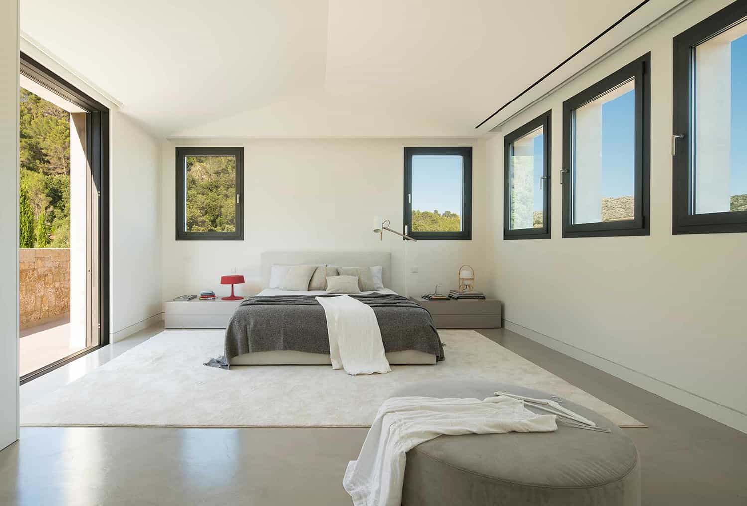 mediterranean-style-bedroom