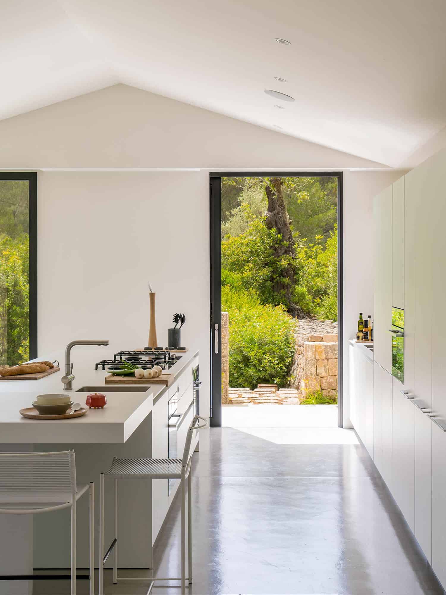 mediterranean-style-kitchen