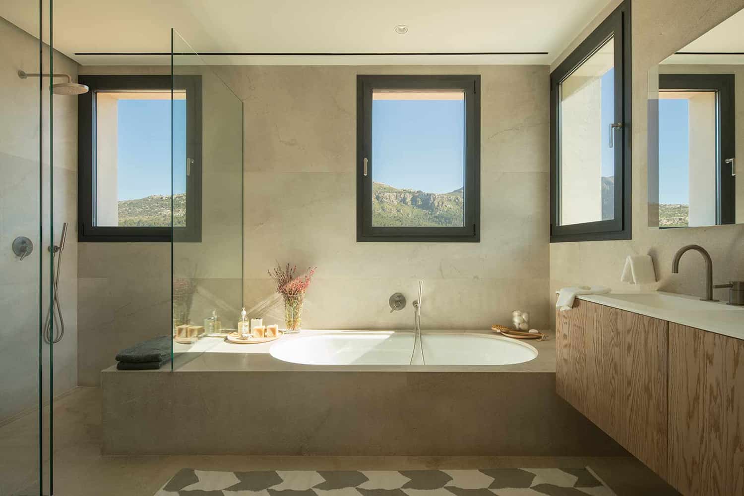 mediterranean-style-bathroom