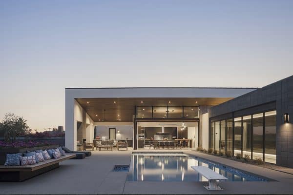 featured posts image for This amazing modern desert home frames views of Camelback Mountain