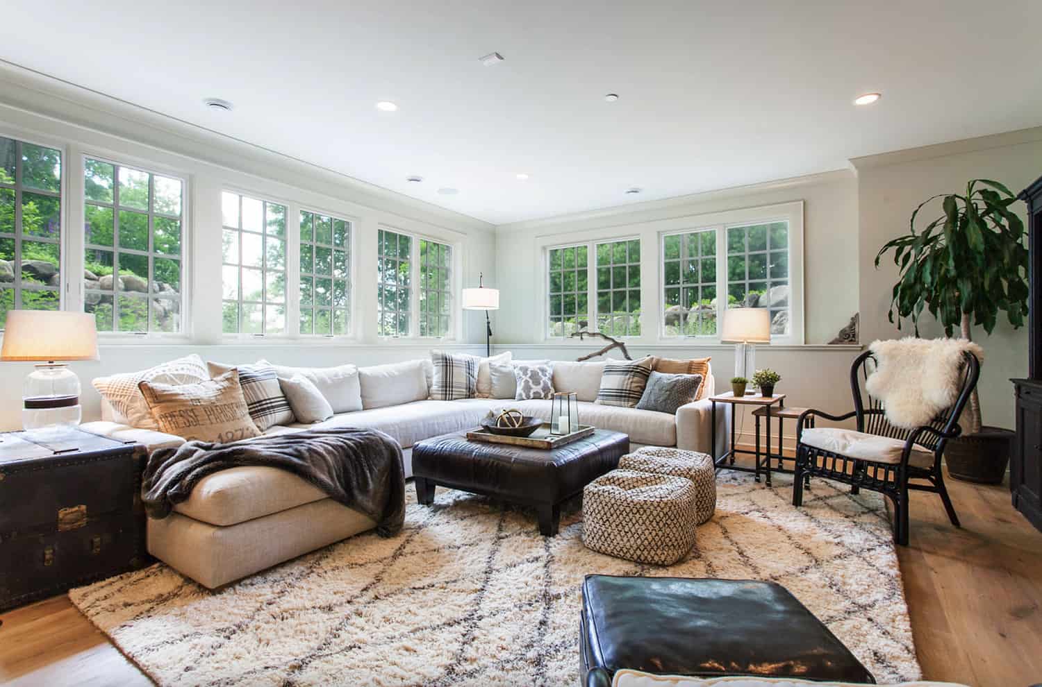 traditional-family-room