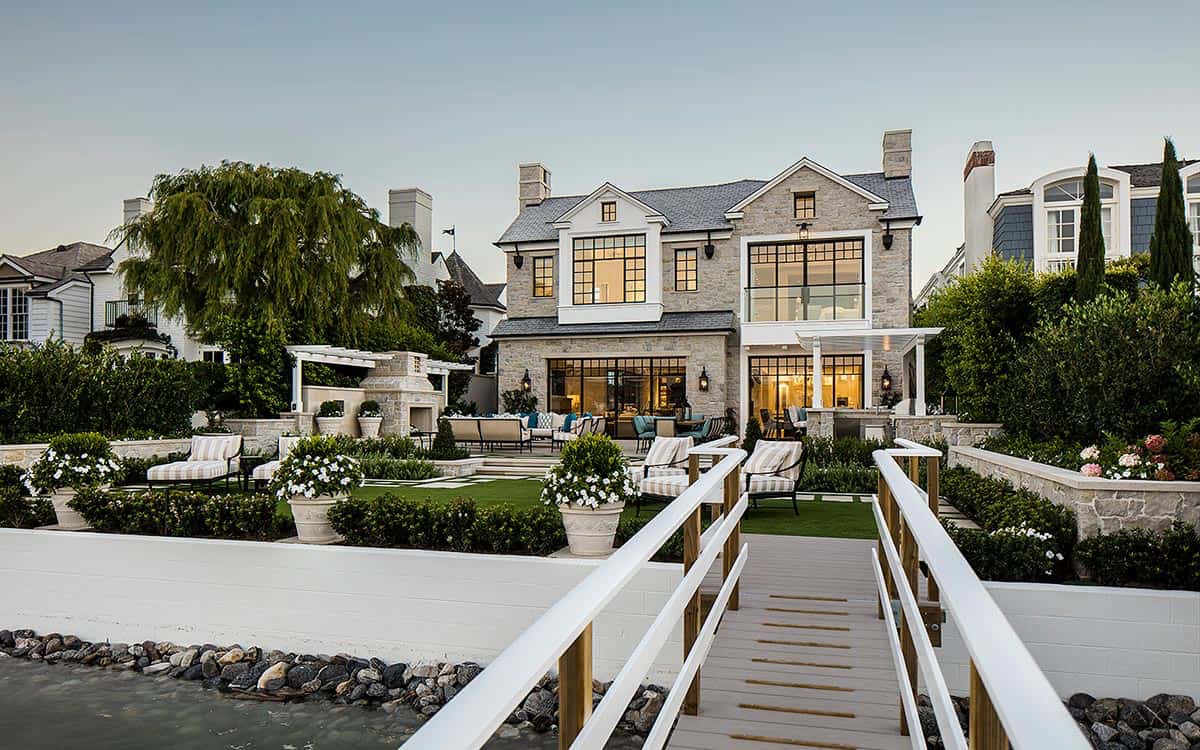 traditional-beach-house-exterior