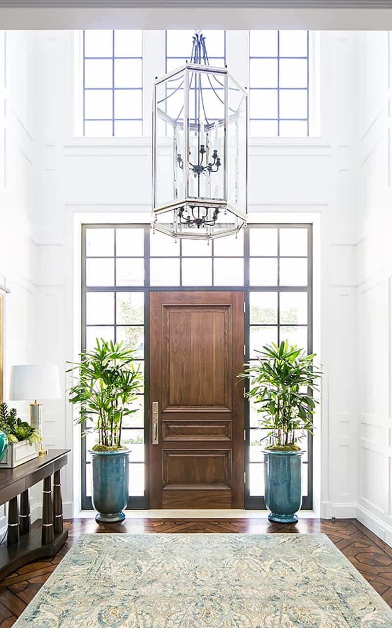 traditional-beach-house-entry