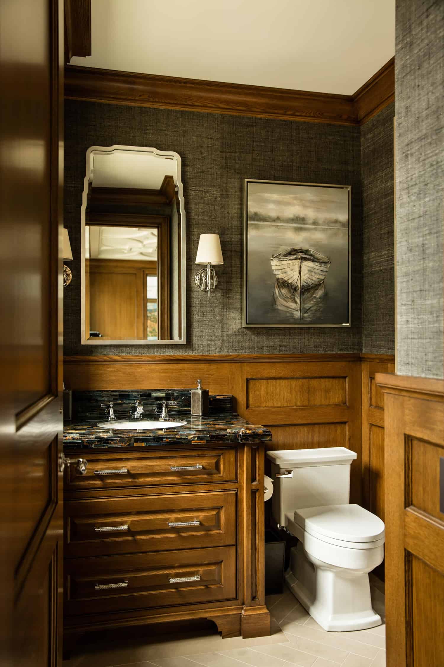 traditional-bathroom