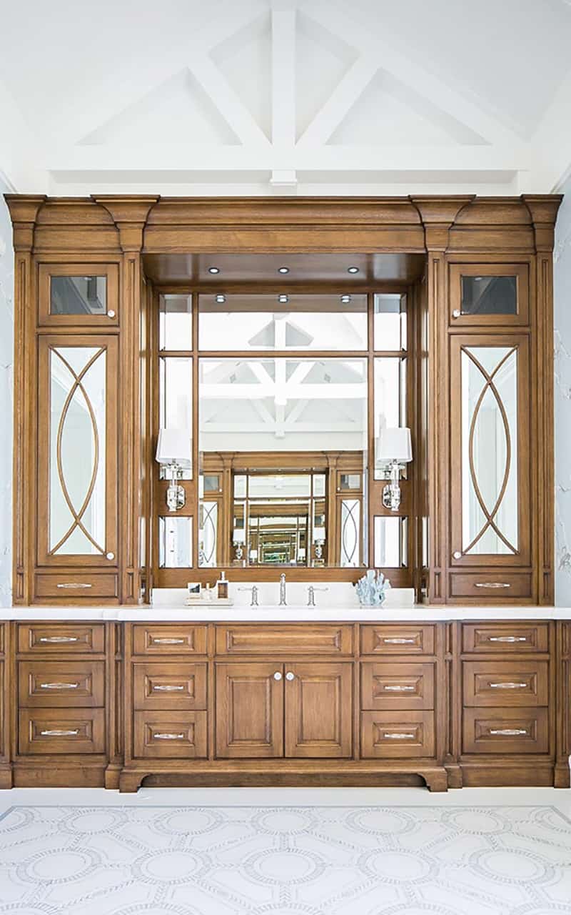 traditional-bathroom