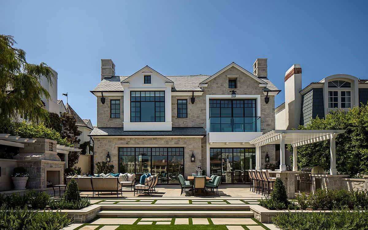 traditional-beach-house-exterior
