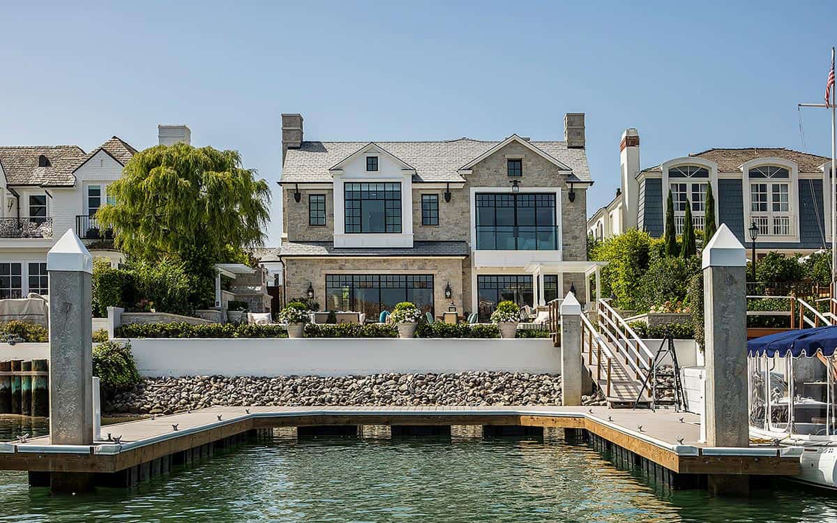 traditional-beach-house-exterior