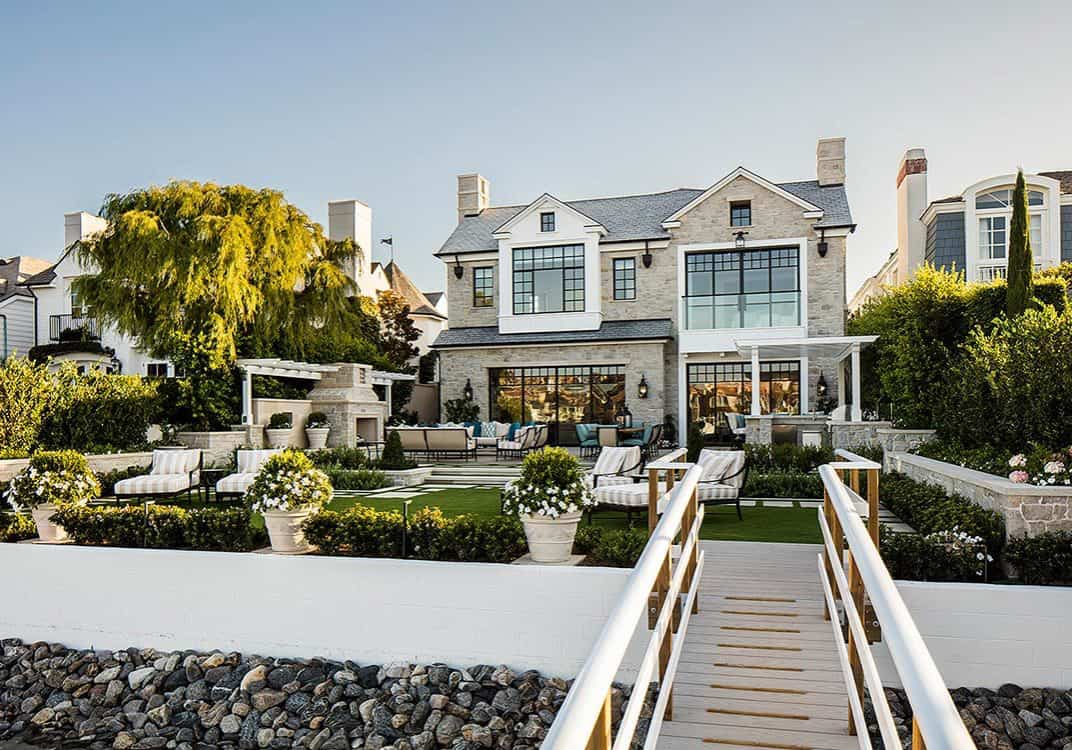 traditional-beach-house-exterior