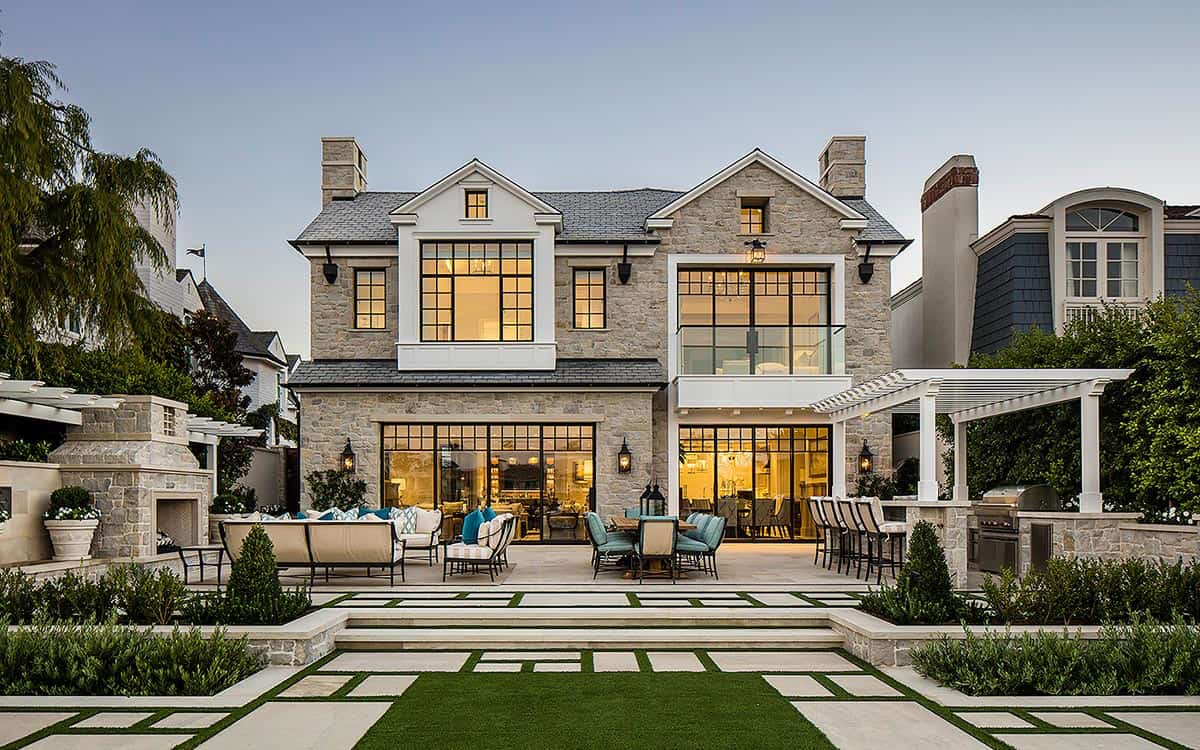 traditional-beach-house-exterior