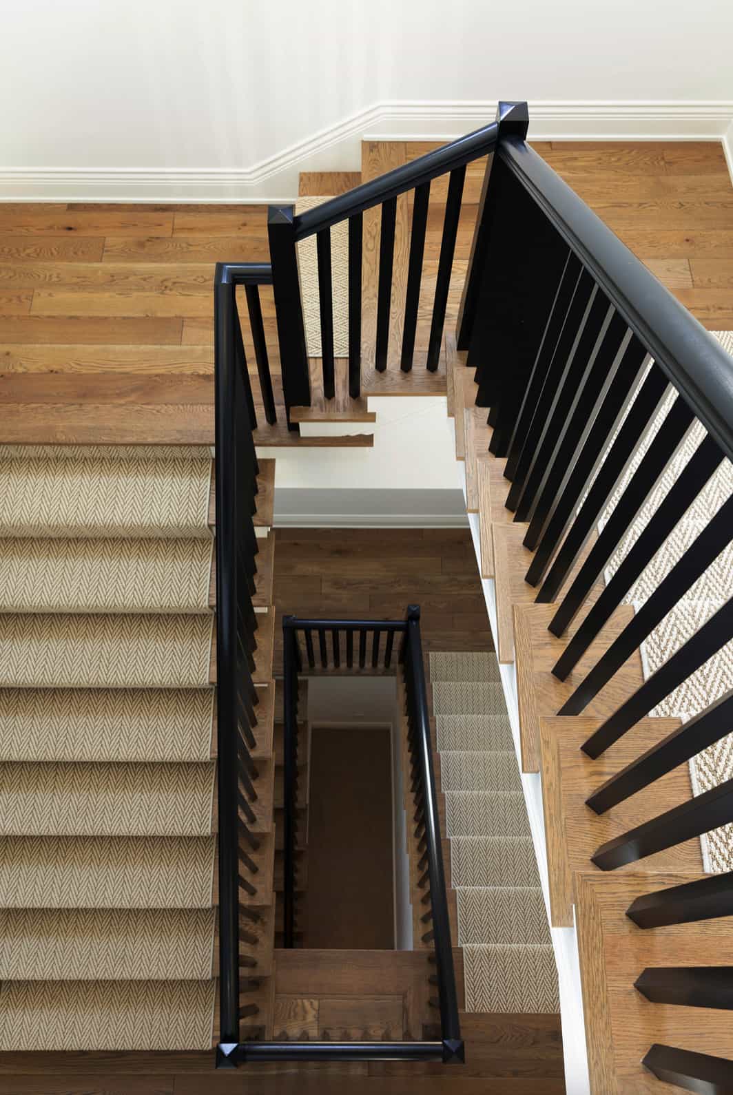 beach-style-staircase