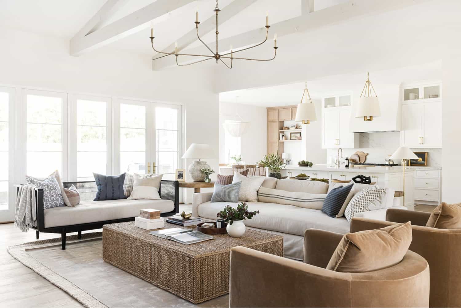 farmhouse-style-living-room