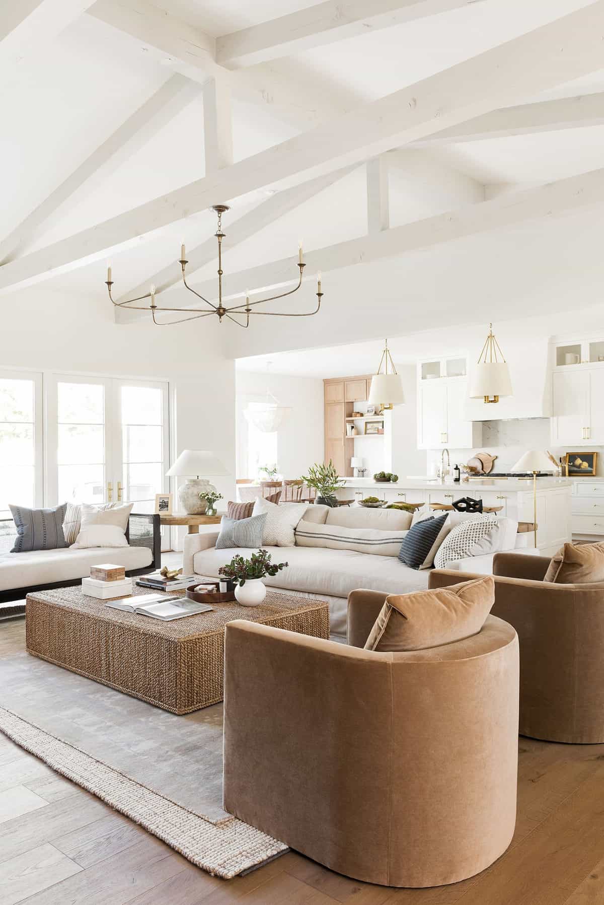 farmhouse-style-living-room