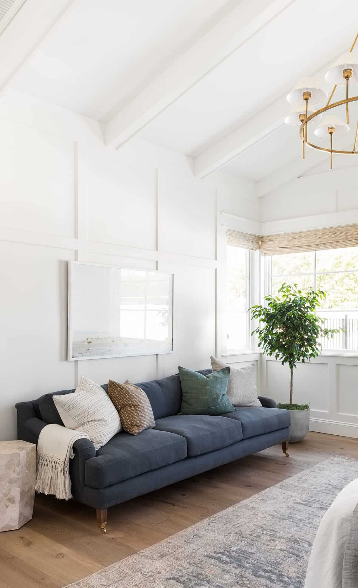 farmhouse-style-bedroom