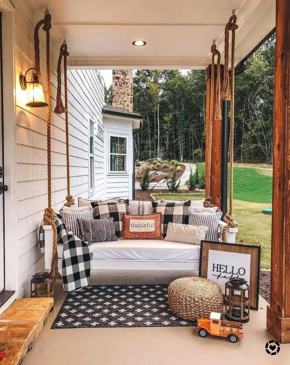 fall-porch-decorating-ideas-with-pumpkins-and-swing