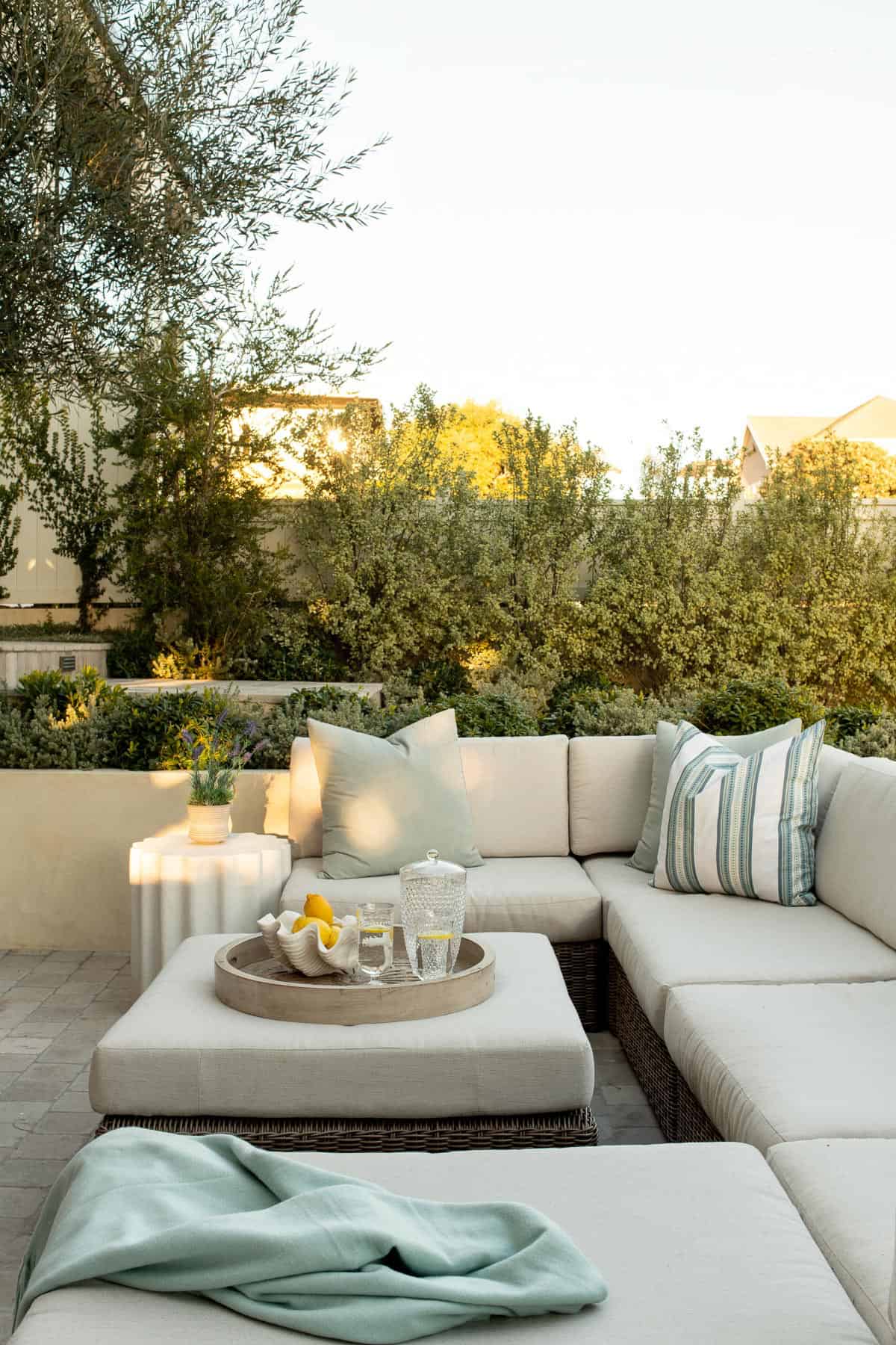beach-style-patio