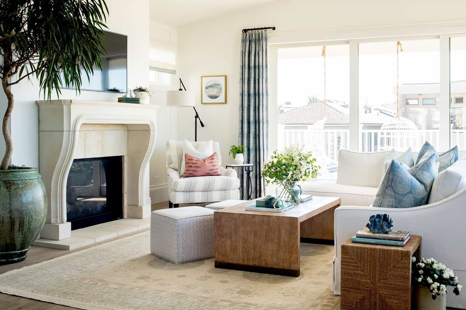 beach-style-living-room