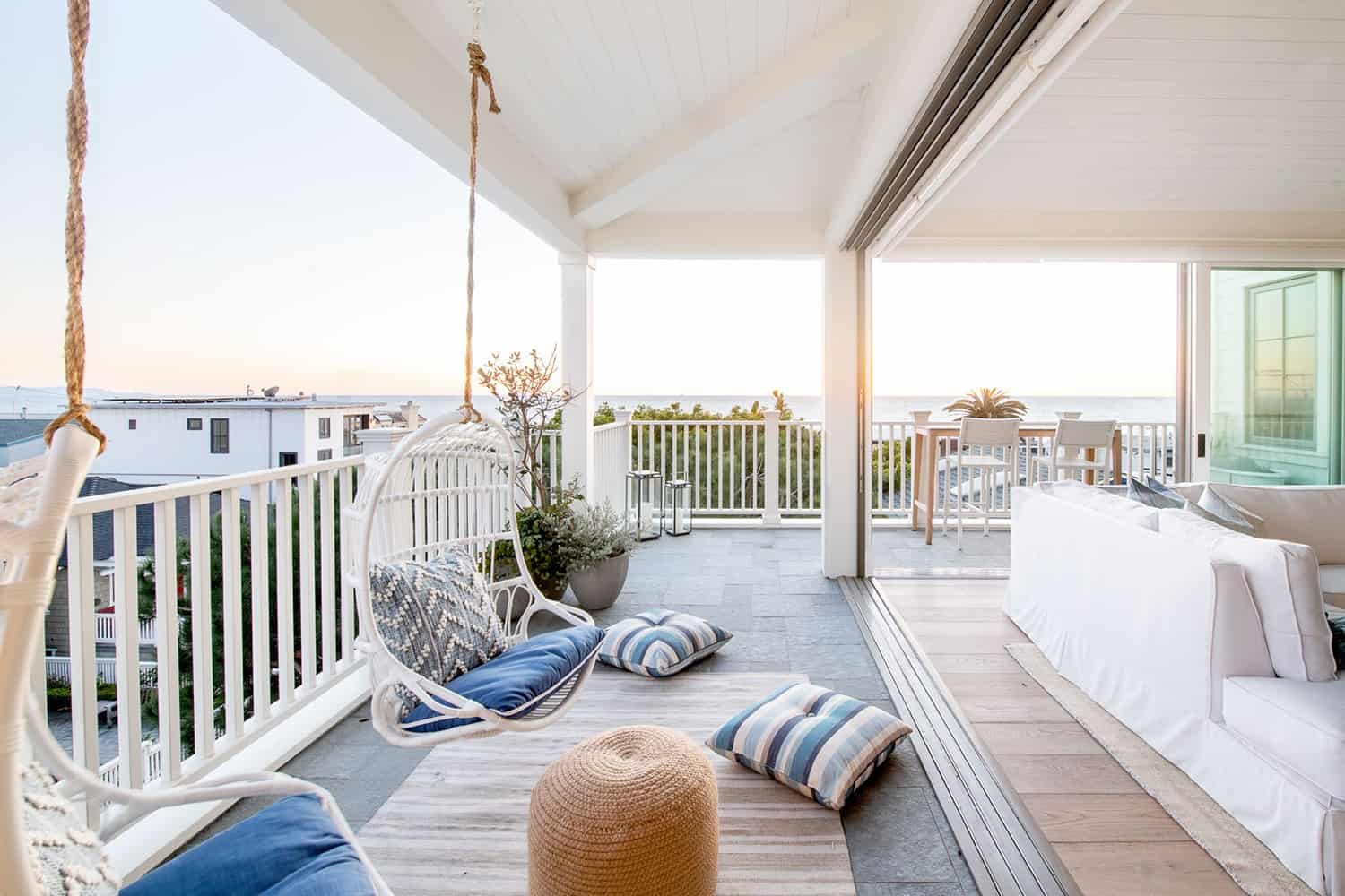 coastal-farmhouse-beach-style-deck