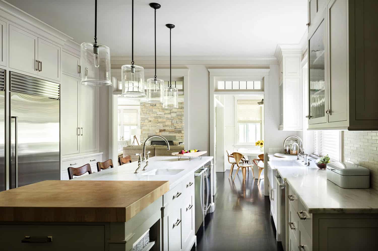 kitchen-with-view-to-breakfast-nook