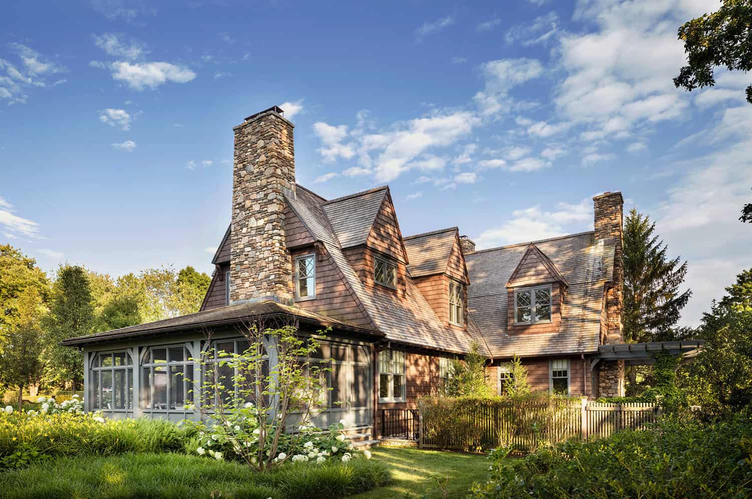 traditional-screened-in-porch