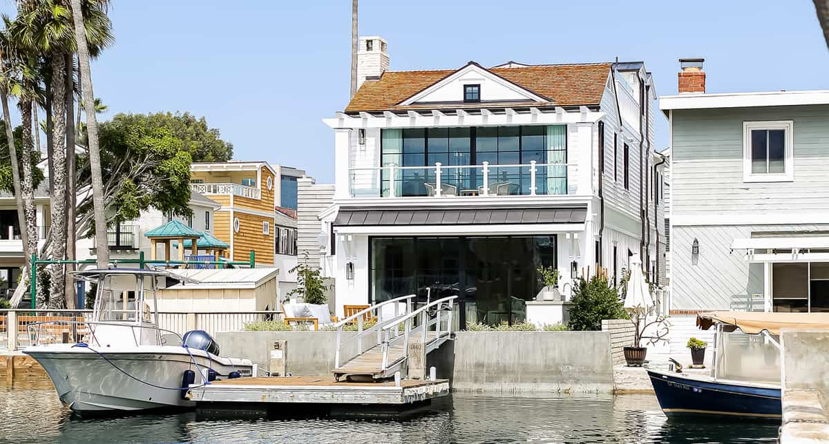 beach-house-exterior