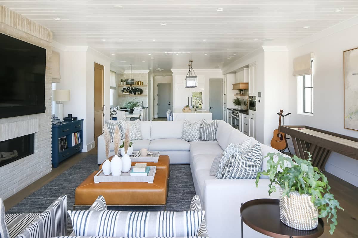 beach-style-living-room