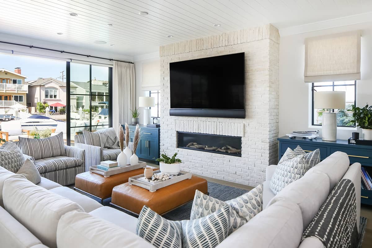beach-style-living-room