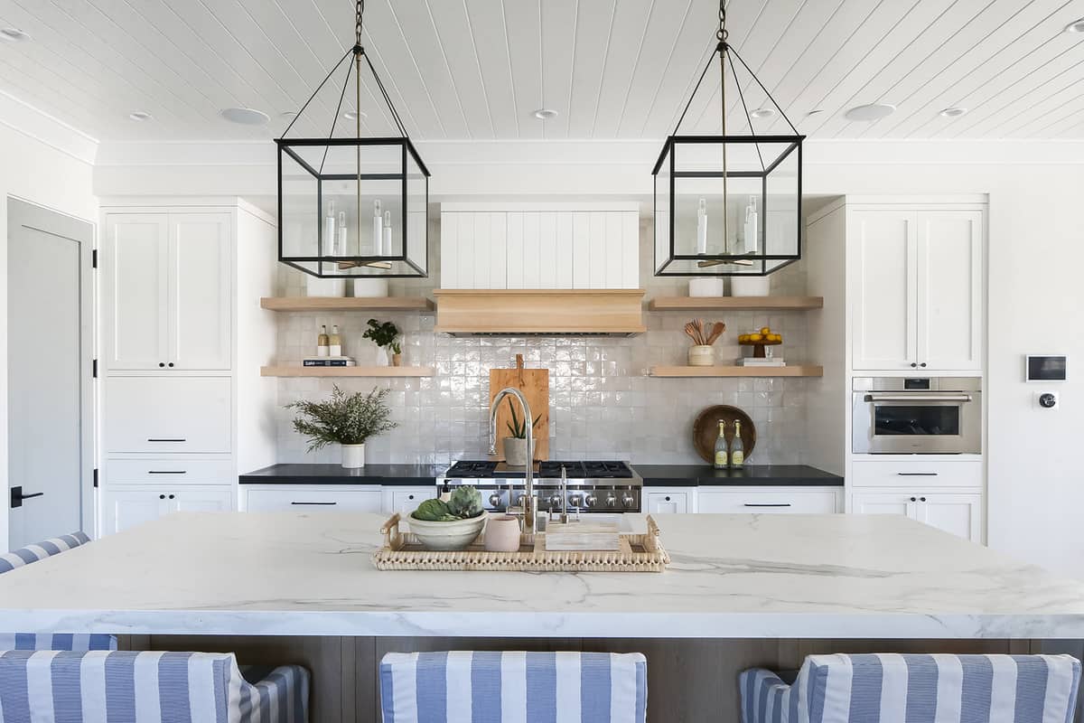beach-style-kitchen