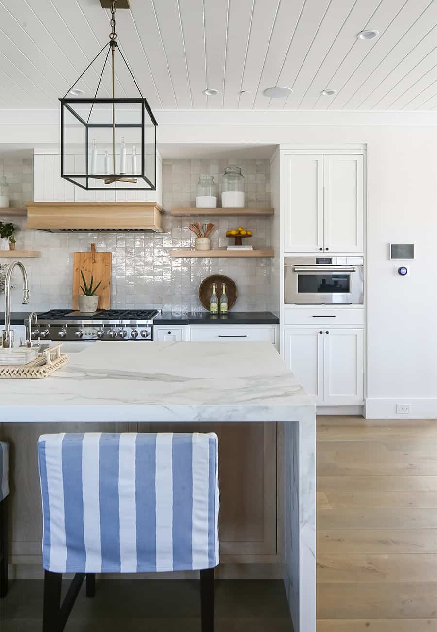 beach-style-kitchen