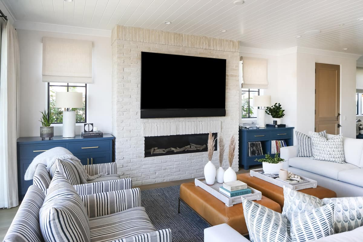 beach-style-living-room
