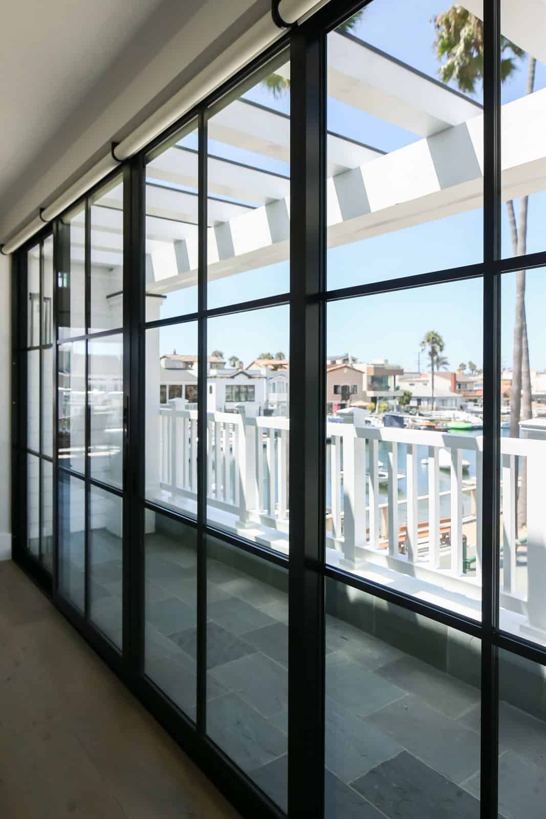 beach-house-steel-frame-window