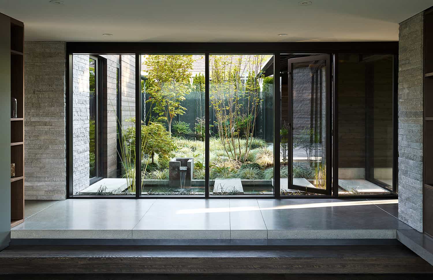 midcentury-modern-hall