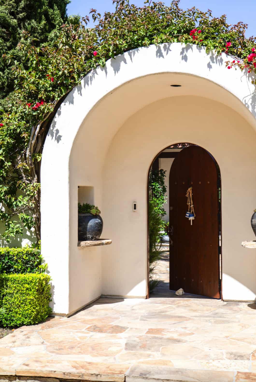 mediterranean-home-entry