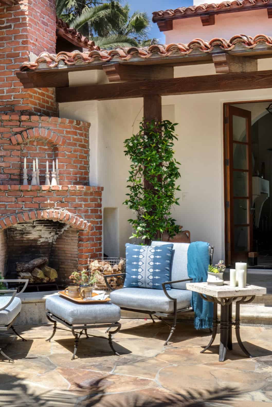 mediterranean-patio