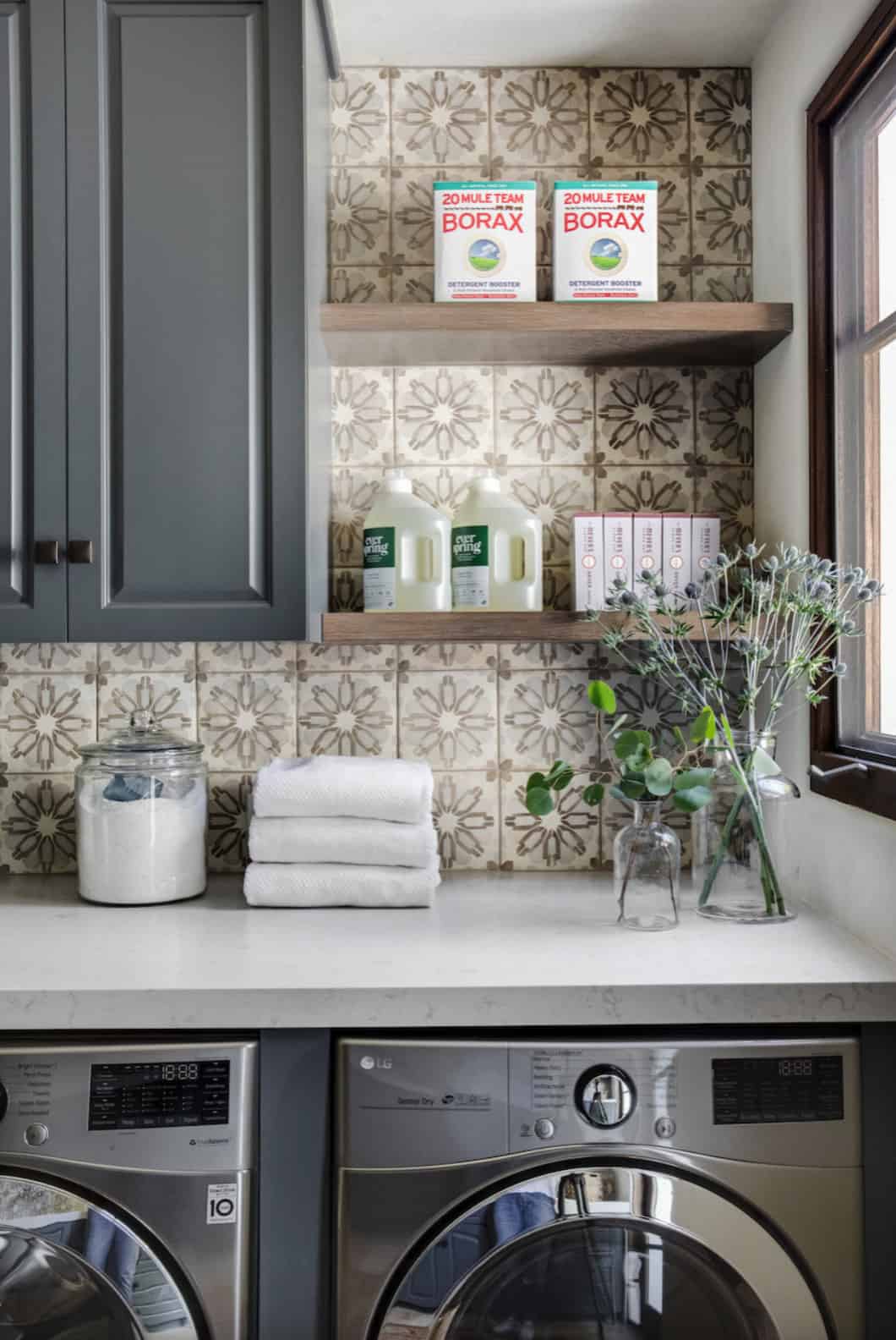 mediterranean-laundry-room