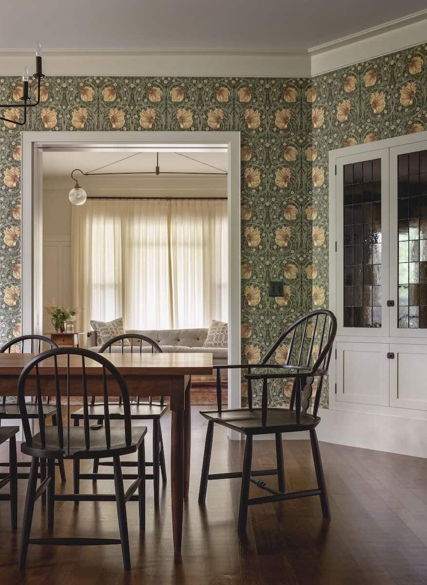 contemporary-farmhouse-style-dining-room