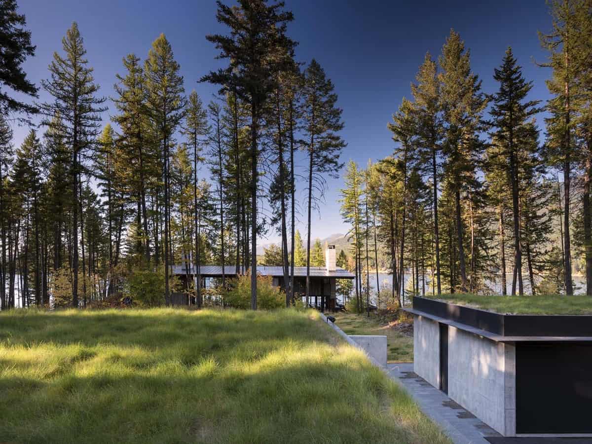 modern-lake-house-exterior-with-green-roof