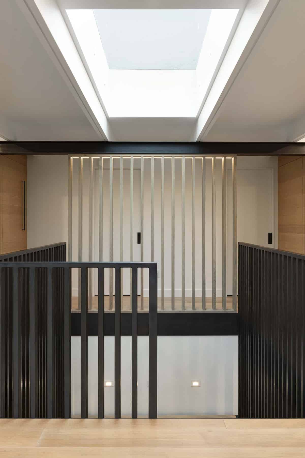 mid-century-modern-staircase-landing