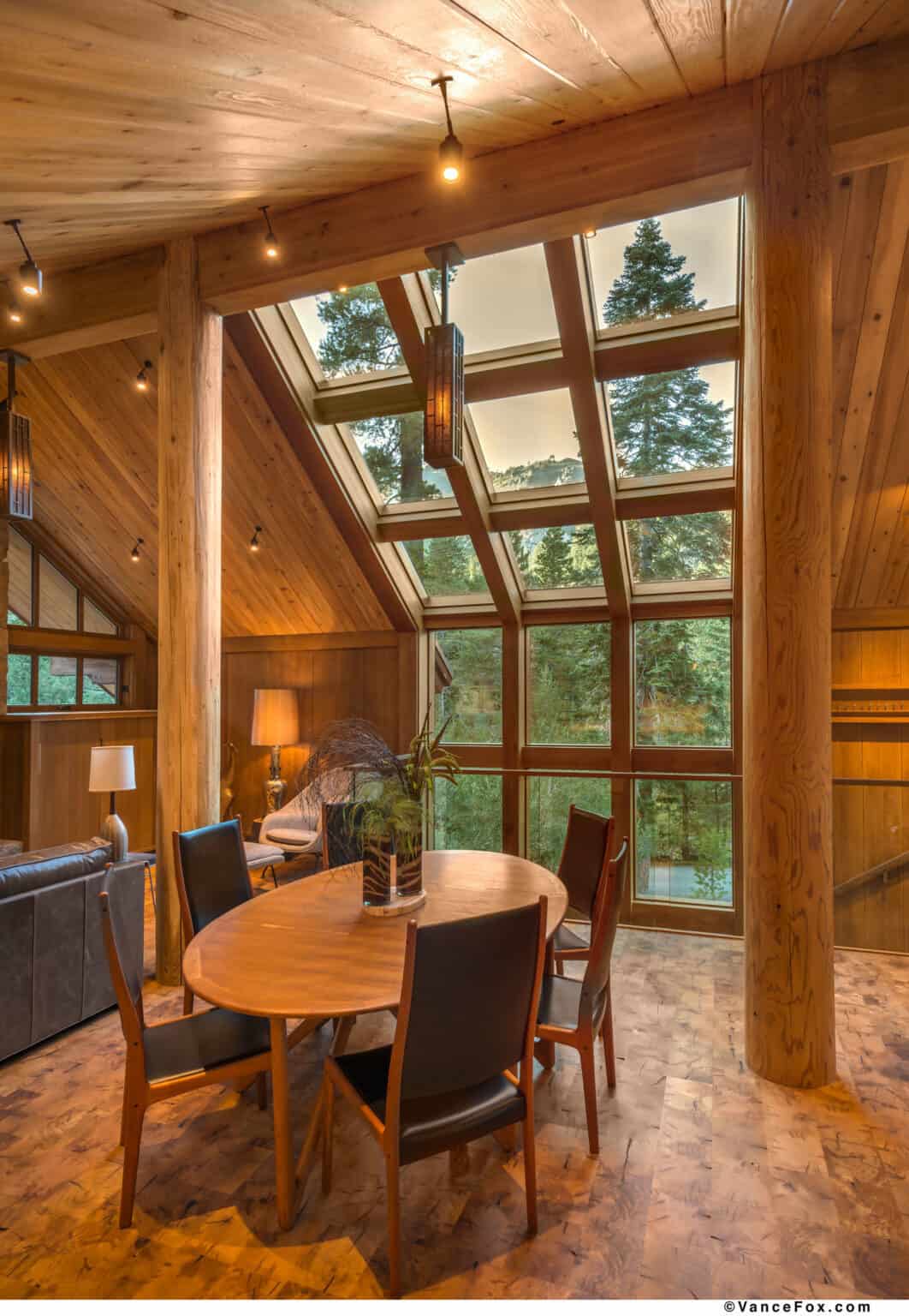 Tour this midcentury mountain retreat with astounding views in Tahoe