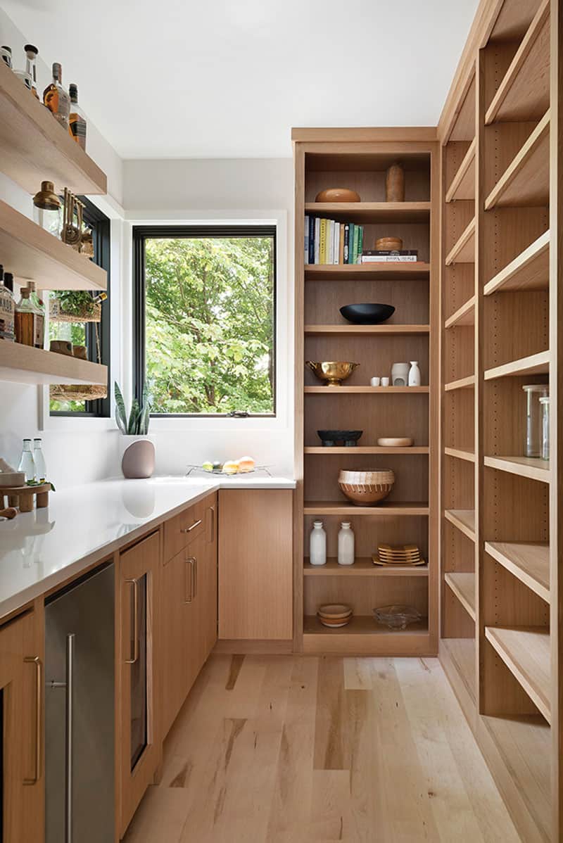 modern-kitchen-pantry